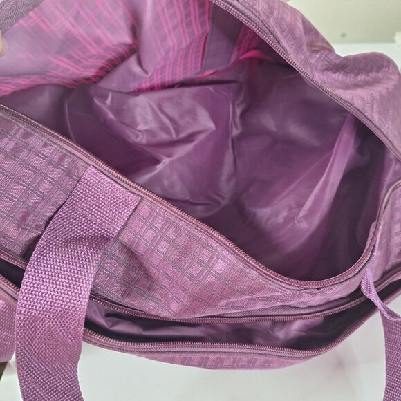 Purple Duffel Bag Carry Straps Lightweight 18 Inches Wide - Picture 3 of 8